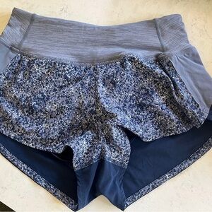 Outdoor Voices Women's Blue Patterned Shorts